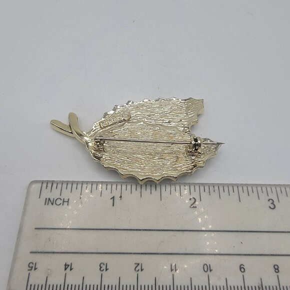 Sarah Coventry Gold‎ Tone And "Wood" Leaf Pin Brooch - Picture 2 of 3